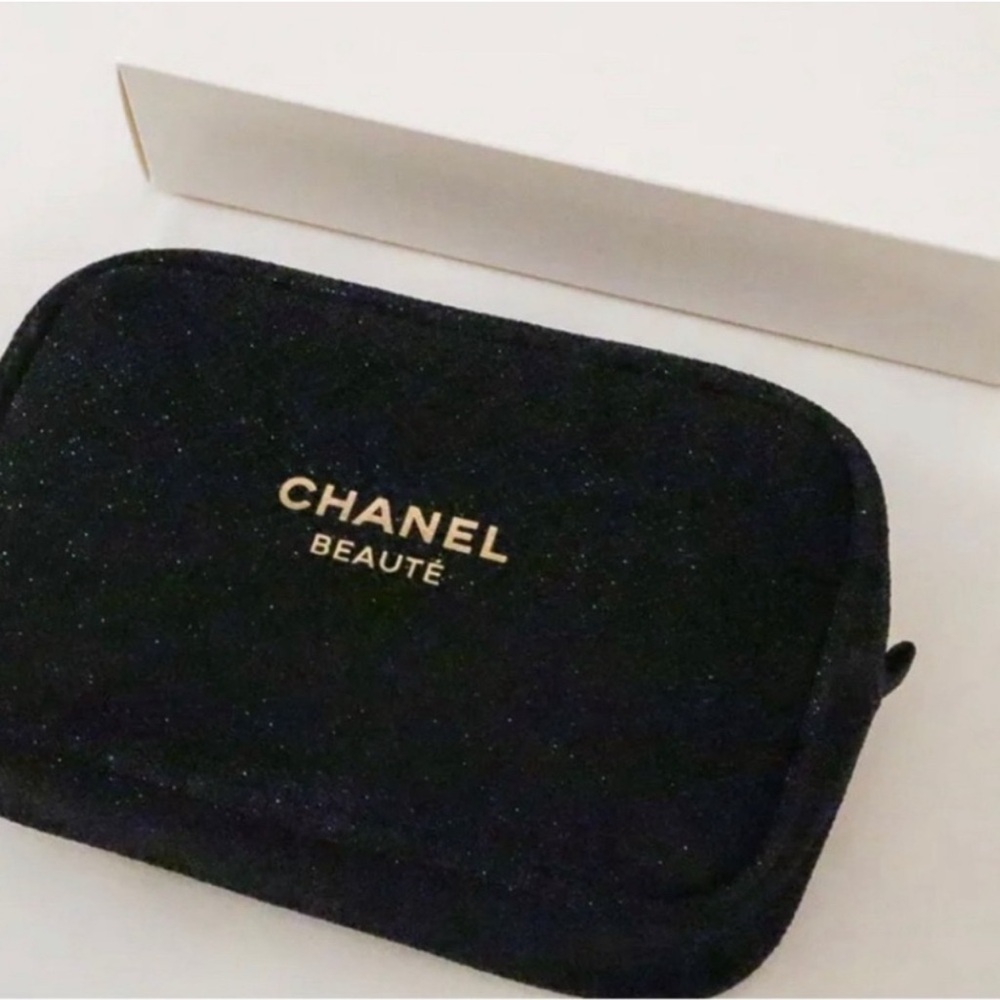 Chanel beauty bag - Very Sparkly- Brand new with box